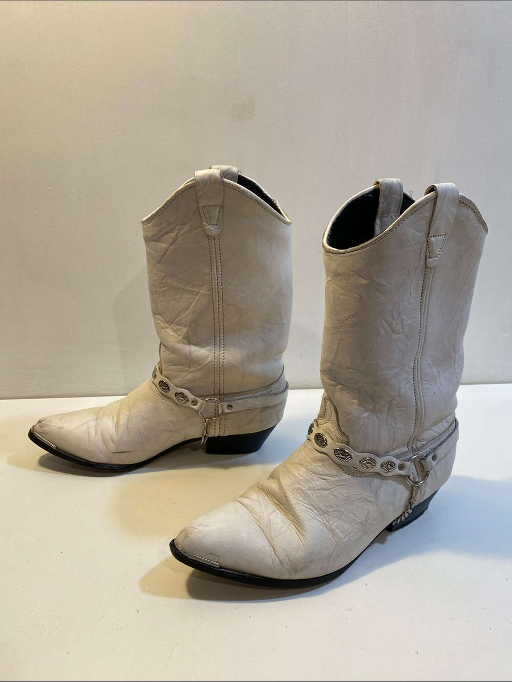 White Women's Western Boots Leather Upper with Concho Strap Sz 8M